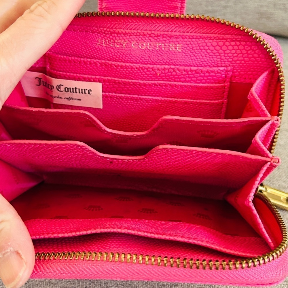 Juicy Couture Pink Chic Card Wallet - Picture 6 of 9